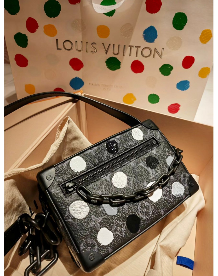 The New Louis Vuitton Yayoi Kusama Collection Is Finally Here